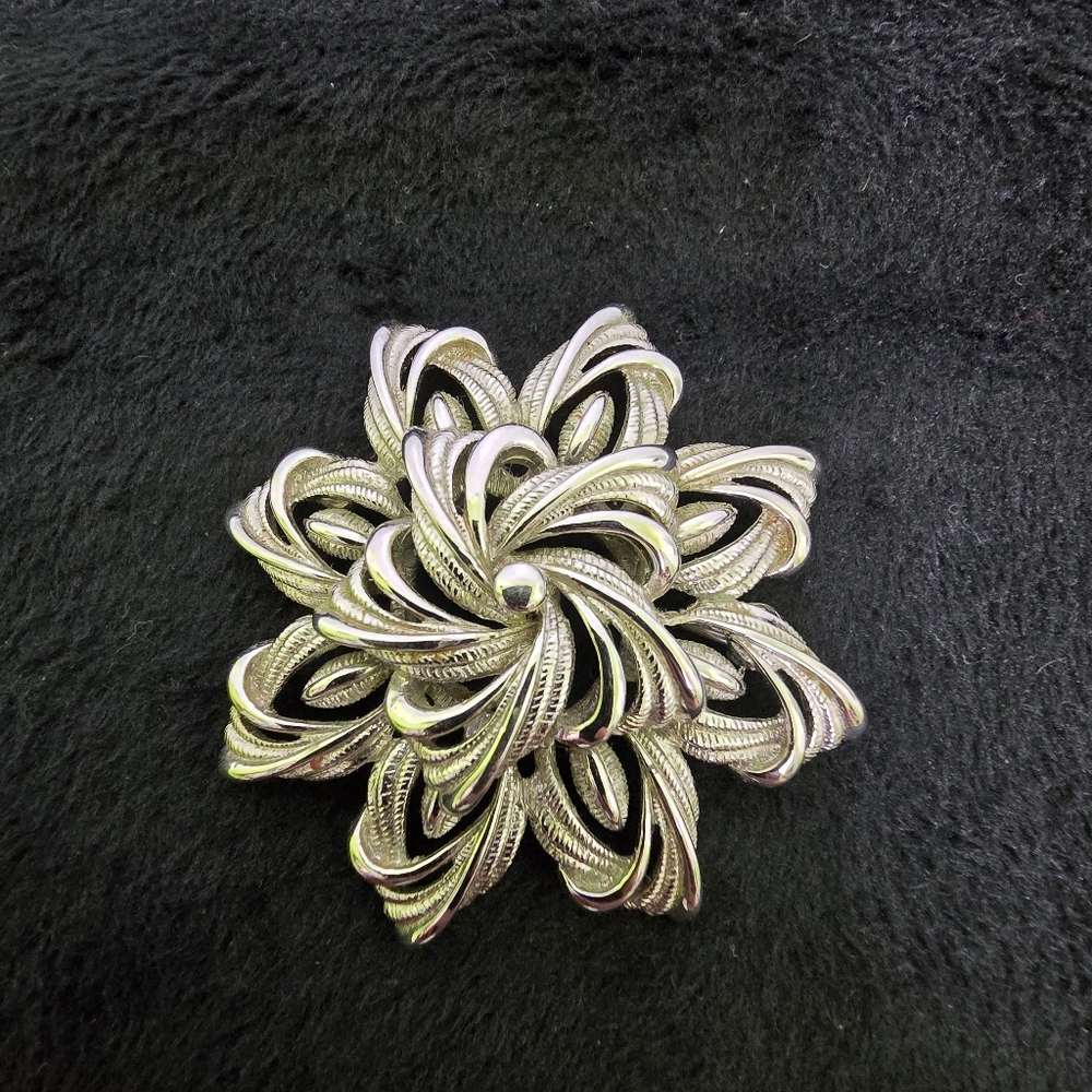 Monet Flower Pin